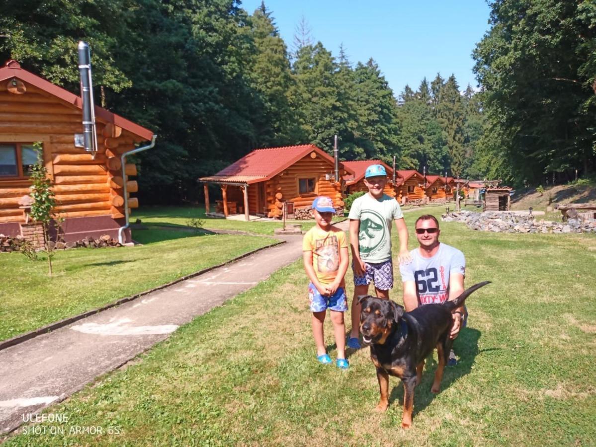Hotel Dum A Dum Zivohost Esterno foto